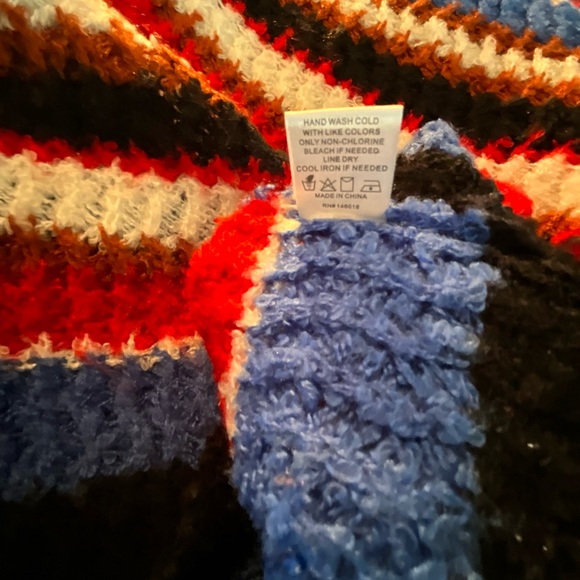 Long Sleeved Striped Sweater (M/L) - Picture 4 of 5